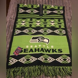 Seahawks NFL poncho NWT